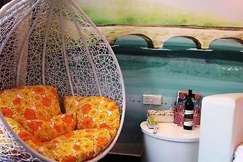Zhengzhou Love Theme Hotel Jicheng  Extérieur photo